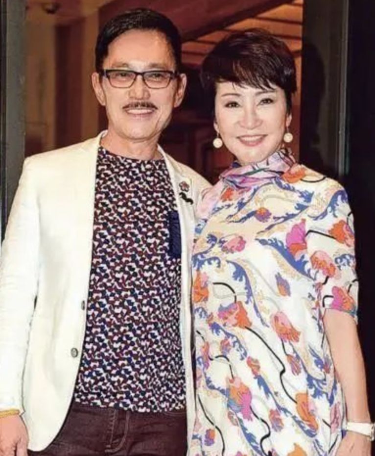 谢霆锋父母离异_谢霆锋单亲家庭成长经历_谢霆锋淡出娱乐圈